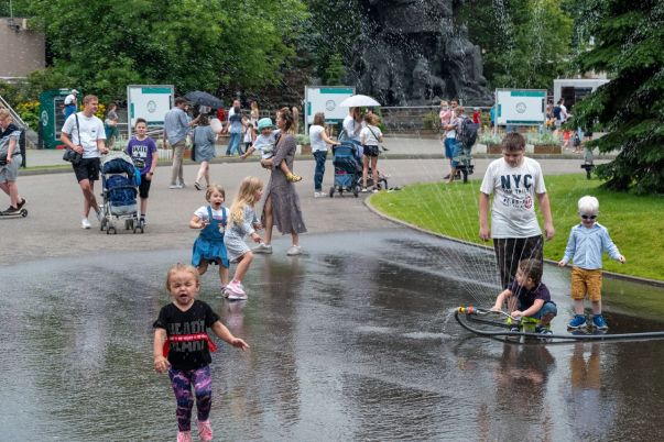 Mikhail Kirakosyan - The Moscow Zoo: Lockdown